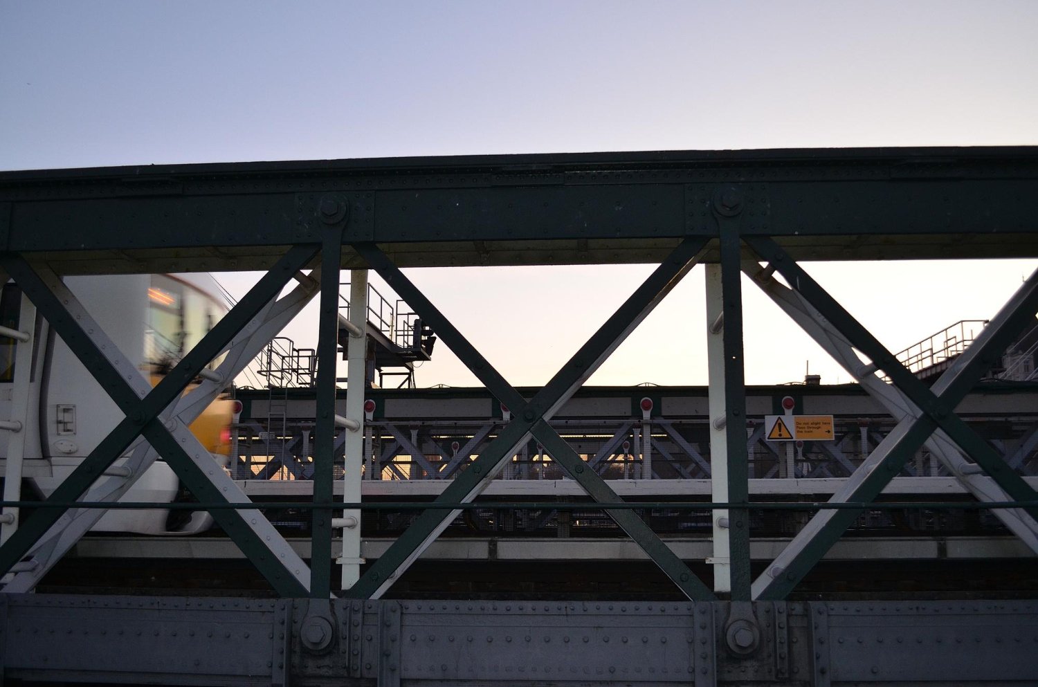 🏗️ Acero en México, Impacto del ‘Nearshoring’ en la Demanda des Acero: ¡El Metal Está de Moda!